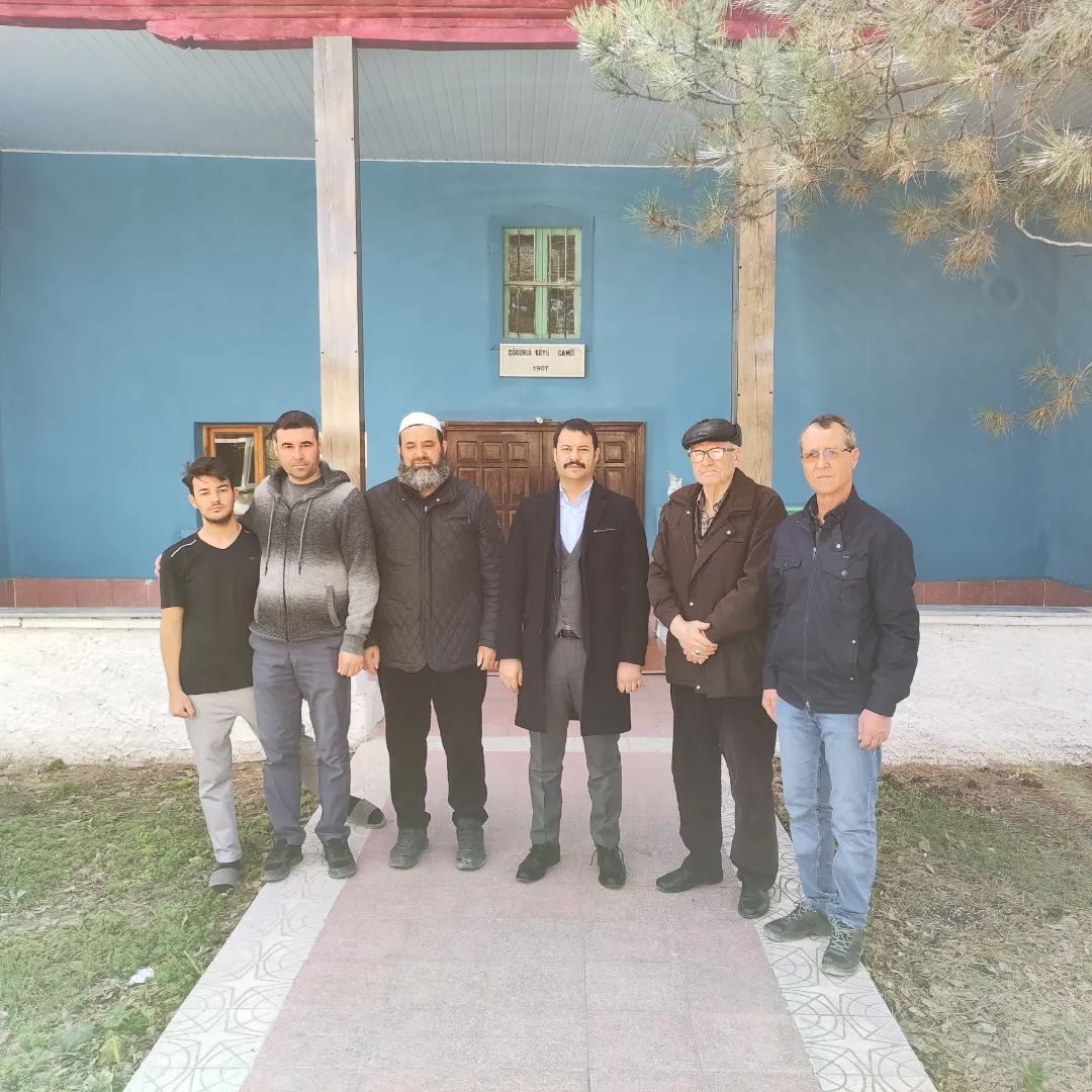 Kaymakamımız Sayın İsa Bertan Cuma Namazı sonrası Çöğürlü Mahallesi'nde vatandaşlar ile sohbet etti.